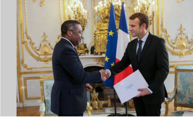 France : Flavien Enongoué a présenté ses lettres de créance à Emmanuel Macron