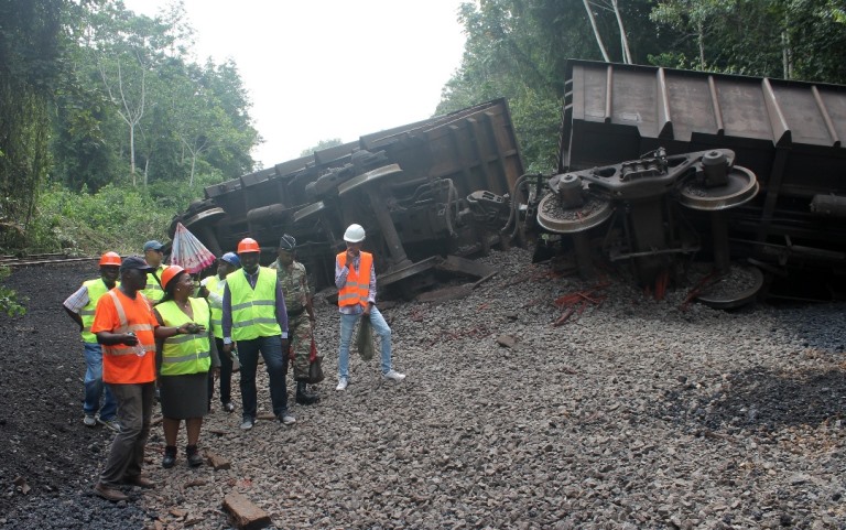 Déraillement d’un train marchandises, plusieurs wagons en flamme