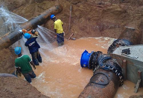Les fuites d’eau font perdre environ 87 000 m3 par jour à Libreville