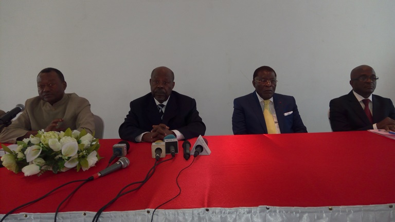 Un collectif des Notables exige le report des législatives d’avril 2018 pour garantir la stabilité au Gabon