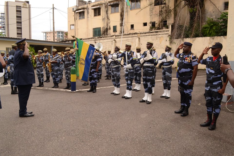 Les mineurs sont trop nombreux dans les bars et deviennent très dangereux au Gabon (police)