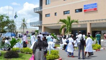 Mesures d’austérité : Les médecins menacent d’entrer en grève en cas de baisse de salaires
