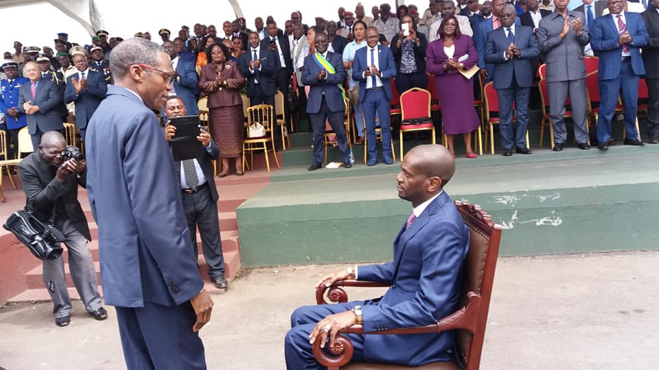 Eloi Nzondo dans son fauteuil de gouverneur du Haut Ogooué