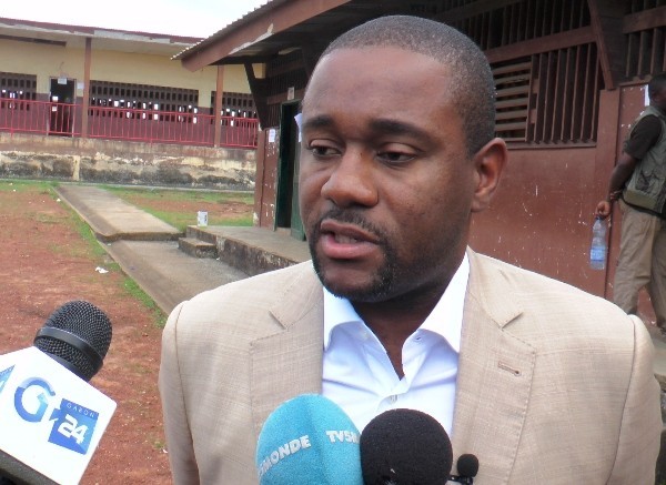 Ike Ngouoni met fin au black-out officiel sur la santé d’Ali Bongo