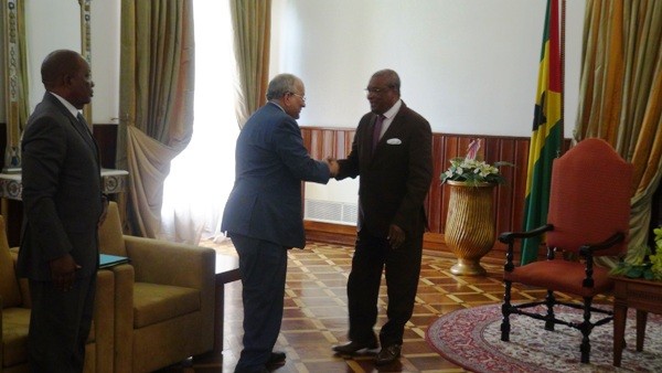 Ali Bongo Ondimba dépêche un émissaire à Sao Tomé et Principe où couve une crise post électorale
