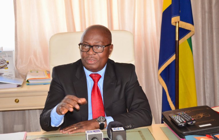 Moukagni Iwangou rompt le silence et pris à partie par des internautes sur sa page Facebook