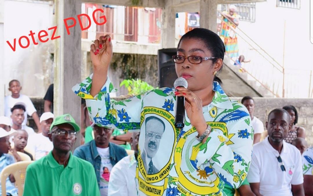 Rose Christiane Ossouka Raponda retourne dans le « bwiti »