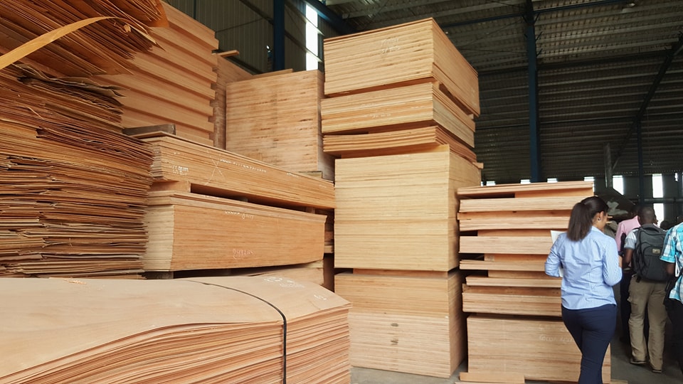 Des marocains envisagent de construire un centre de formation aux métiers du bois à Libreville