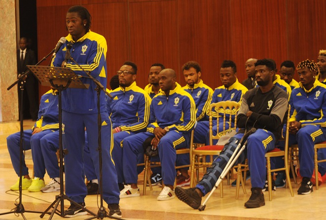 Les Panthères du Gabon dissoutes, le coach limogé, Bilie By Nze en colère