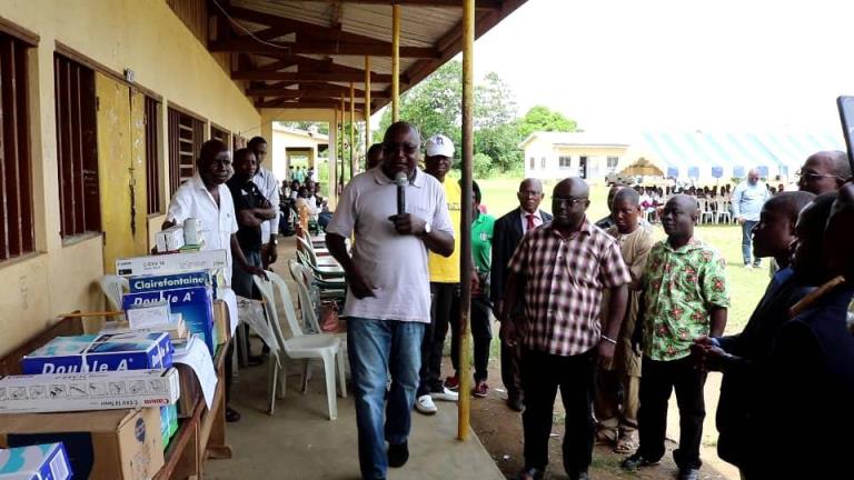Pierre Nzaou Nziengui solidaire des élèves du lycée Nazaire Boulingui et de la communauté musulmane de Tchibanga
