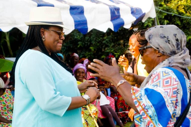 Olivia Hajar Nguema Obiang célébrée par les populations du canton Mbè dans le Komo Mondah