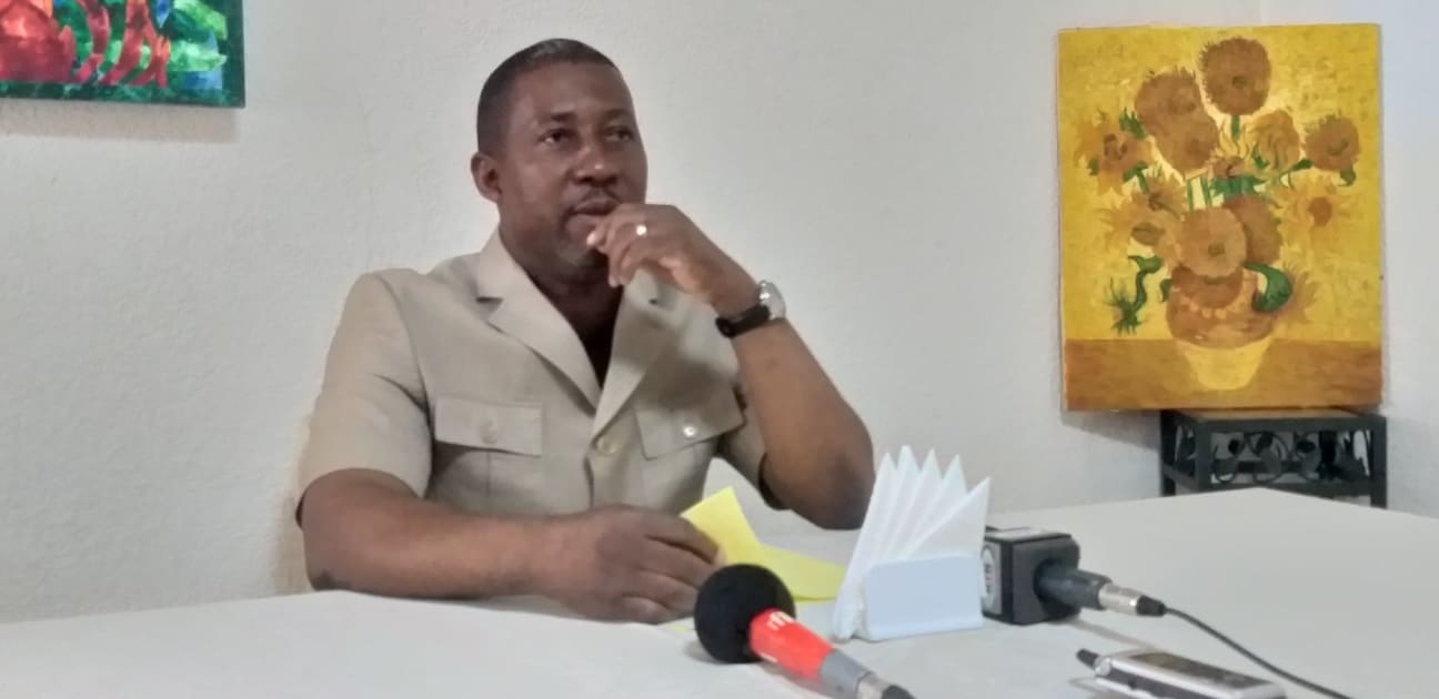 Abel Mbombe Nzondou demande la démission du Premier ministre