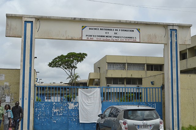 Les enseignants du CFPP Basile Ondimba en grève