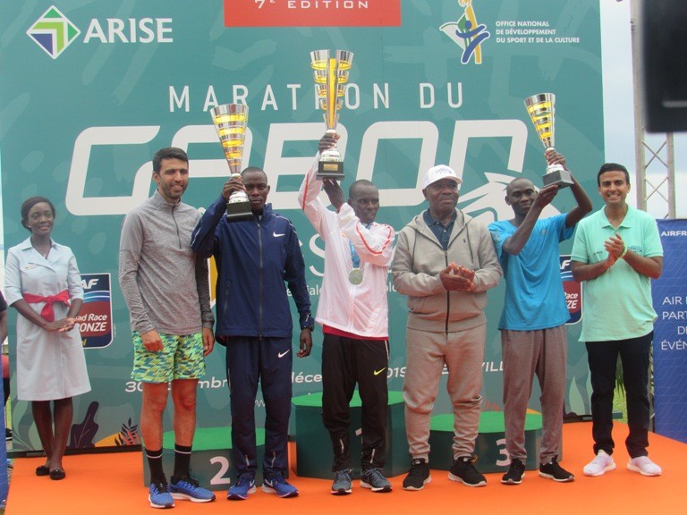 Le kenyan Alex Bartilol remporte en solitaire le Marathon du Gabon 2019
