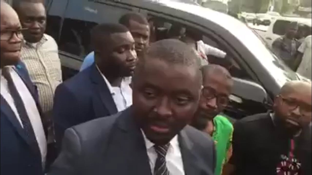 Justin Ndoundangoye perd son immunité et se fait arrêté par la DGR
