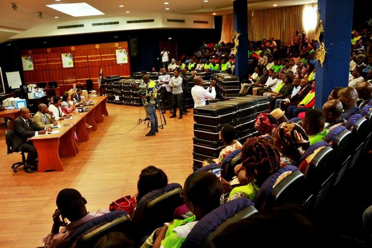 Gabon : un forum pour examiner les difficultés de l’administration publique en janvier 2020