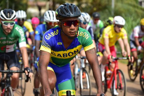 Deux cyclistes gabonais chassés de la Tropicale Amissa Bongo pour médiocrité