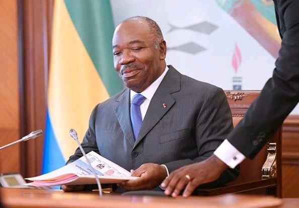 Les diplomates félicitent Ali Bongo pour sa gouvernance
