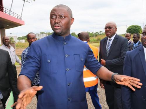Justin Ndoundangoye doit être libéré de la prison centrale de Libreville devenu très dangereuse exigent ses avocats